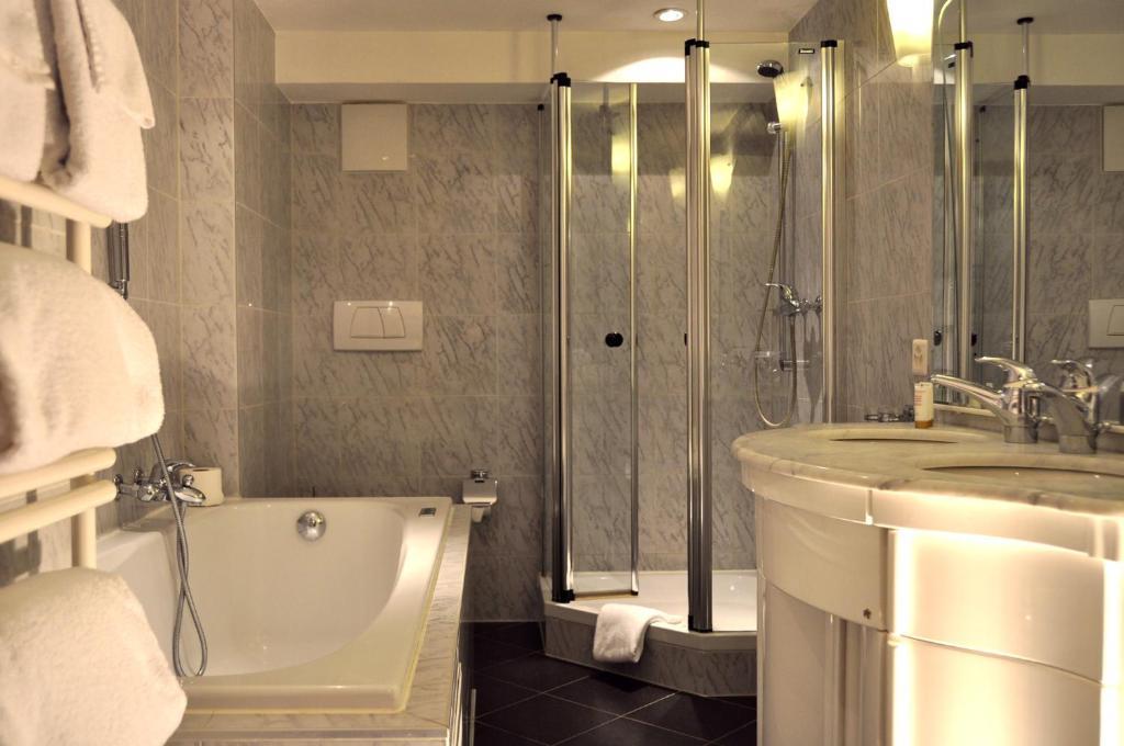 Hotel De La Paix Шампері Номер фото